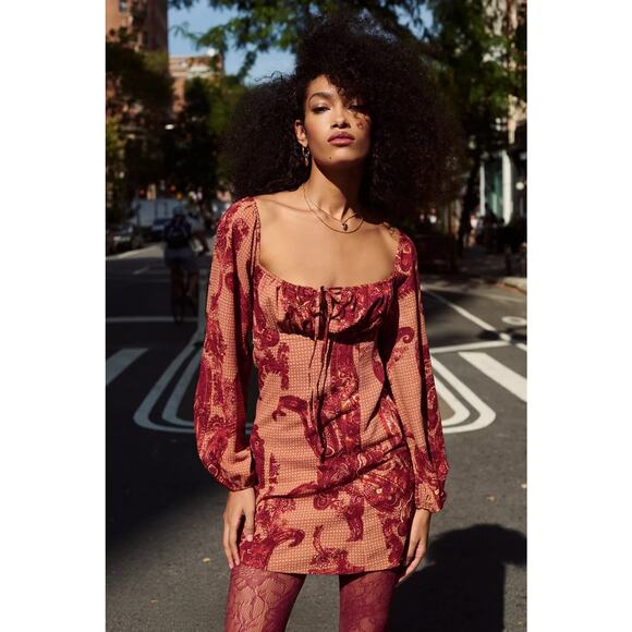 UO Vivienne Printed Long Sleeve Mini Dress Small - Picture 1 of 9